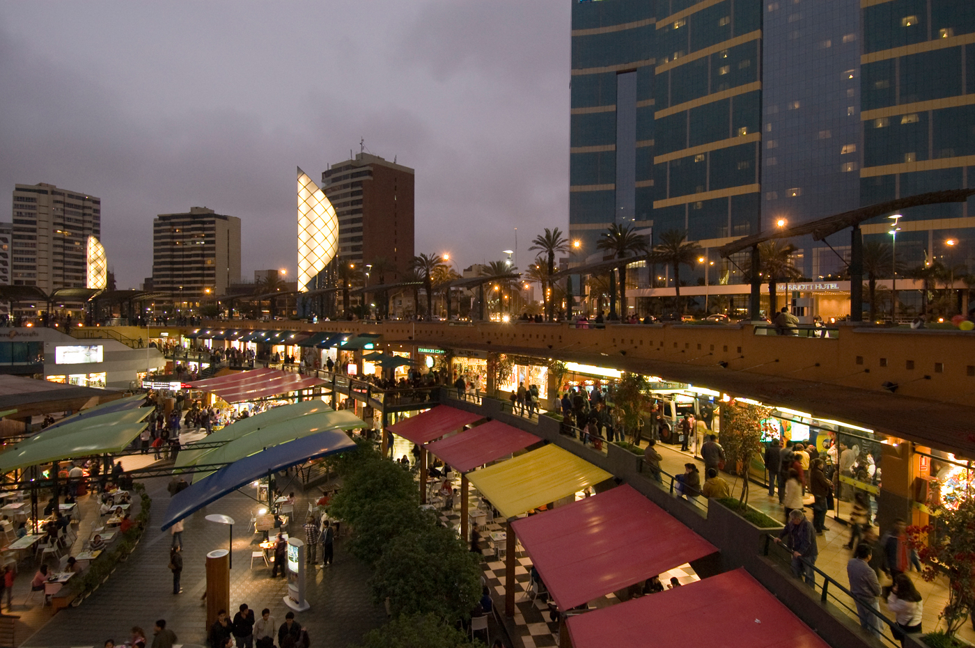 Lima-Peru-shopping-mall